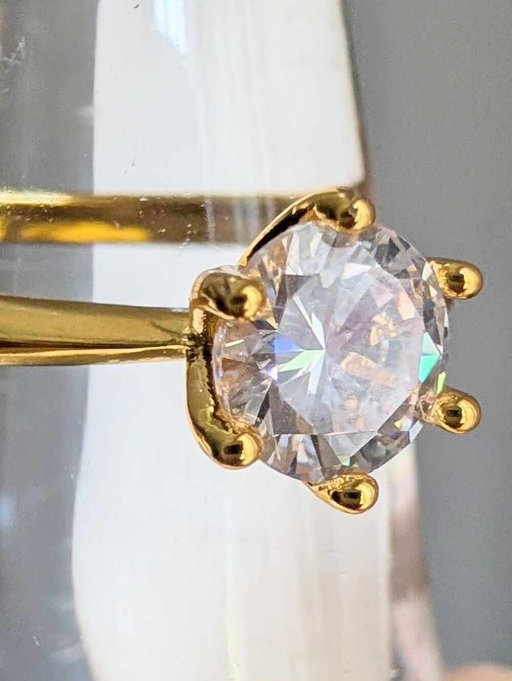3 carat round brilliant cut Moissanite solitaire engagement ring ๐โ๏ธ๐ - Picture 10 of 12